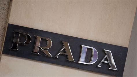 basta pellicce essere animali prada|Prada diventa “fur.